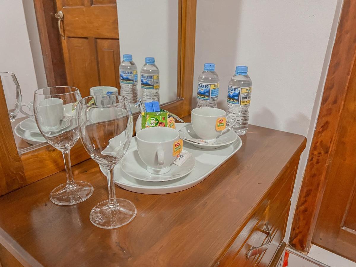 Royal Guest Hotel Inn Нувара-Элия Экстерьер фото